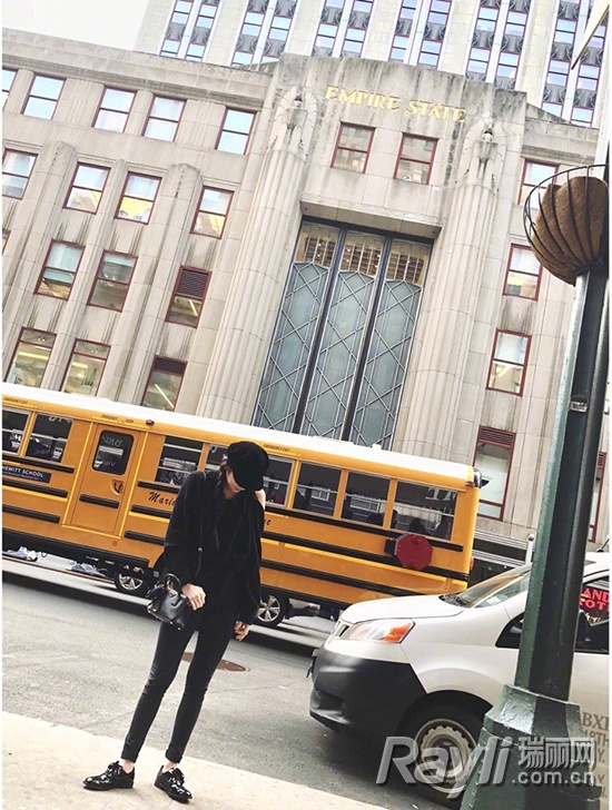 又到小长假，快点跟明星们学学能制霸朋友圈的旅拍秘籍吧！