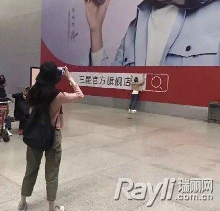 又到小长假，快点跟明星们学学能制霸朋友圈的旅拍秘籍吧！