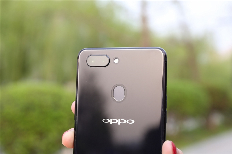 最超值的异形全面屏！OPPOR15评测：全系6+128