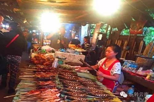 琅勃拉邦特色夜市,琅勃拉邦小夜市攻略