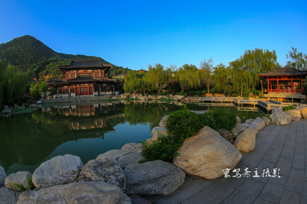 在酒店体验下厨的感受,在温泉池享受视觉与味觉双重盛宴