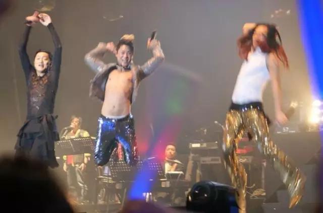 草蜢哪首歌带女人声音,草蜢最劲爆的一首歌