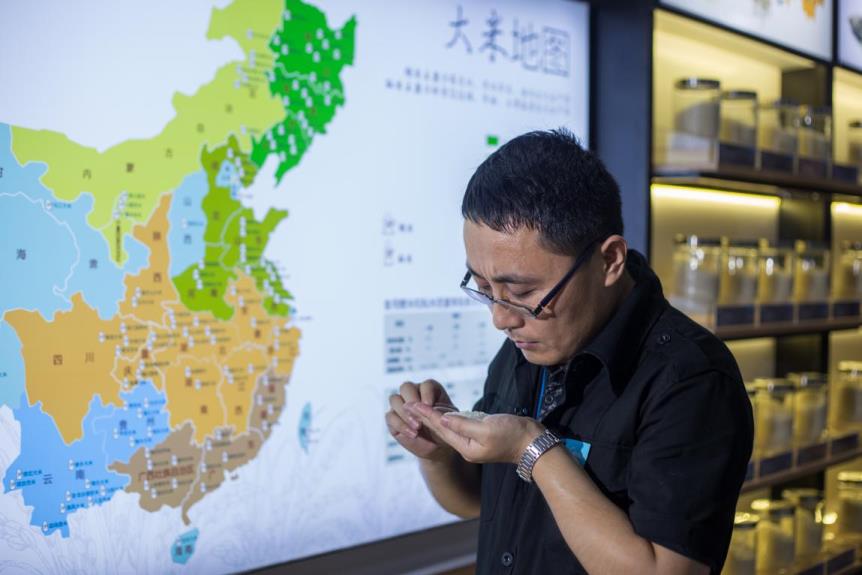 从匠心系列电饭煲，看美的的互联网观