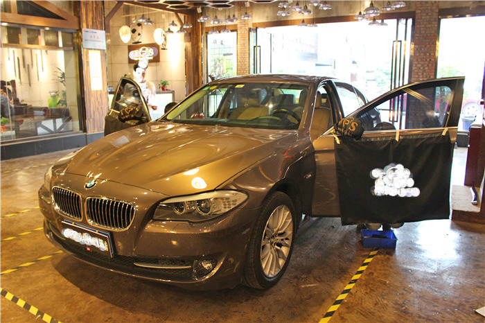 宝马为什么改了屏幕之后音质不好,宝马原车音响升级