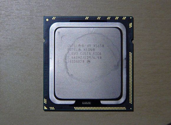 英特尔和amd的cpu哪个更好,amd和英特尔顶级cpu对比