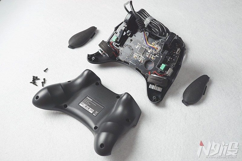 雷柏v600游戏手柄评测,雷柏v600s手柄无线连接