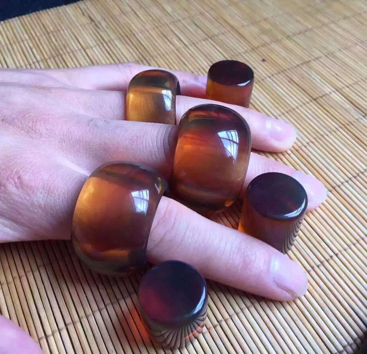 我和琥珀的故事（二） 5月31日新入市琥珀精品赏析和估价