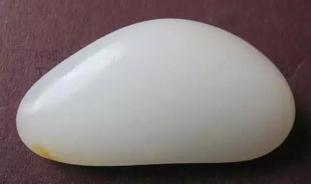 和田白玉青海料价格表,白玉和青海料哪个好