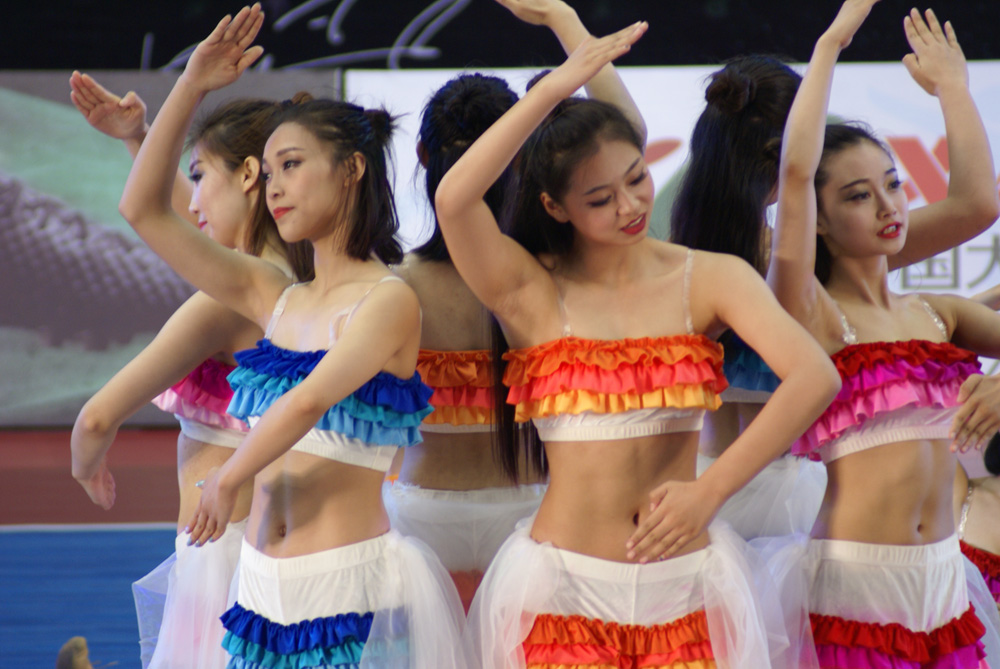 实拍中国大学生五人制足球联赛南大区上的50位美女