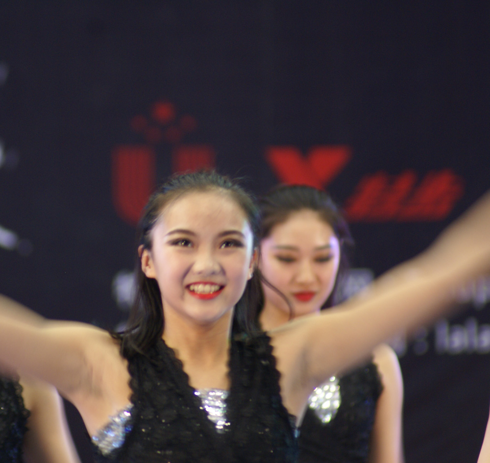 实拍中国大学生五人制足球联赛南大区上的50位美女