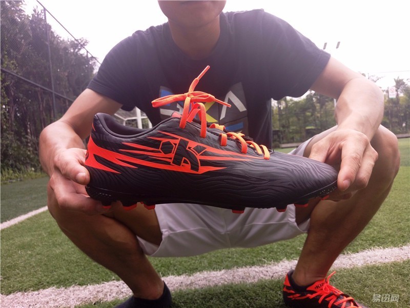 迪卡侬足球鞋kipstaagility,迪卡侬的足球鞋性价比
