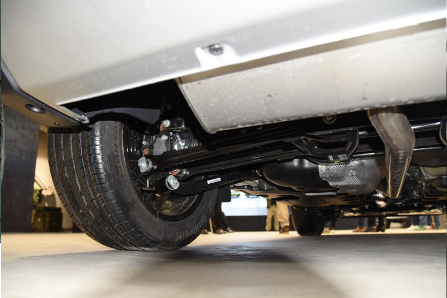 全新国产jeep自由侠2017款,为什么买车没人推荐jeep自由侠