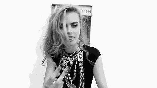 粤语唔该与多谢的区别,粤语多谢和唔该的两种意思