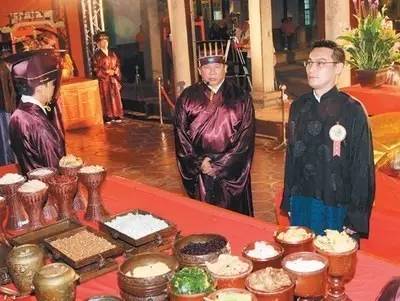 祭孔礼仪教程视频完整版,祭孔礼仪小知识