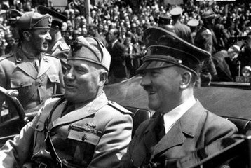 他是法西斯创始人，多次背叛希特勒却受到希特勒一生的拥护