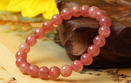 春末夏初，草莓之嫣红，水晶之媚生——草莓晶