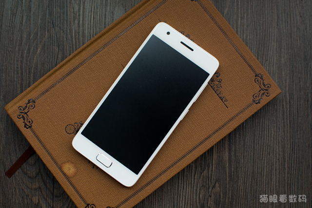 联想zukz2值不值得入手,联想zukz2屏幕多少寸