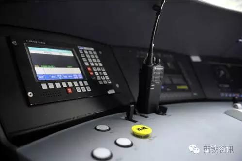 crh380b是高铁还是动车,crh380b和谐号动车内部图片