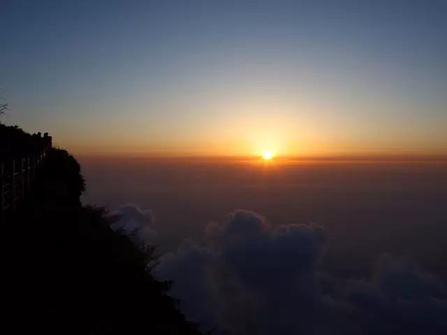 猴年马月开始了,别忘了峨眉山景区属猴免费!