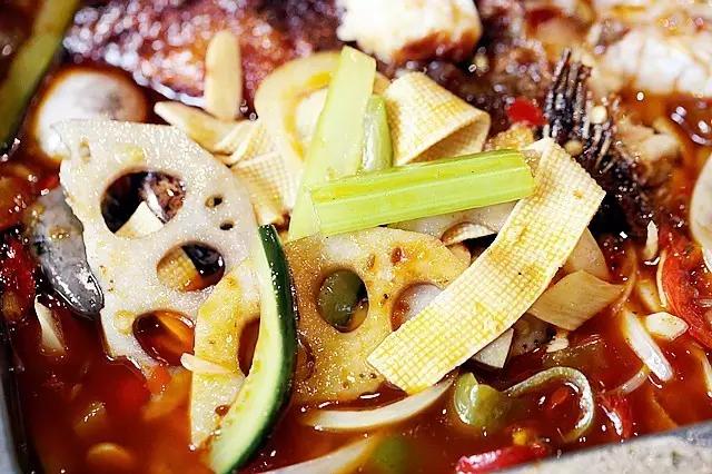 鹅卵石烤鱼北京,北京石头烤鱼