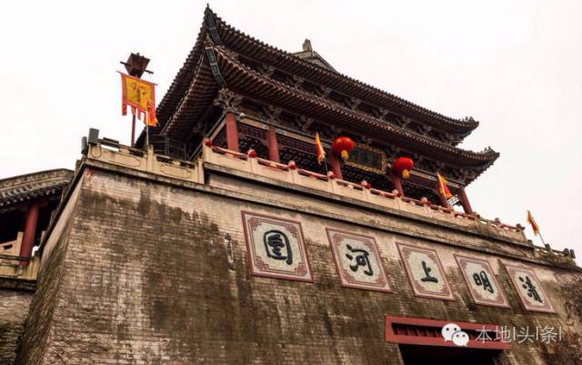 这个县城了不得，不仅拥有民间故宫，还有东方好莱坞！