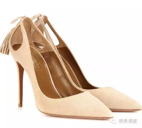 短粗腿怎么穿高跟鞋,如何穿高跟鞋让脚变长