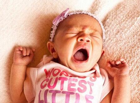 6个新生儿护理禁忌，不懂就别再对宝宝说你爱他！