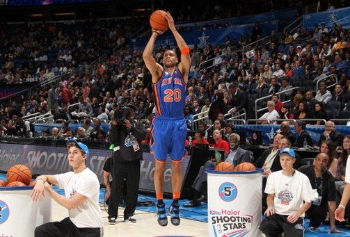 总决赛库里投中三分,总决赛怀念老詹