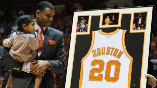 总决赛库里投中三分,总决赛怀念老詹