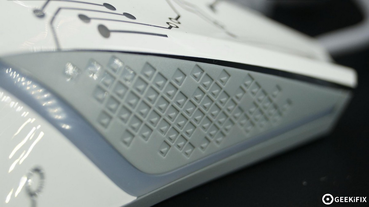 狼蛛天脊鼠标怎么样,雷蛇狼蛛鼠标拆解