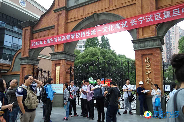 2023年高考首日现场直击,2016全国高考时间表