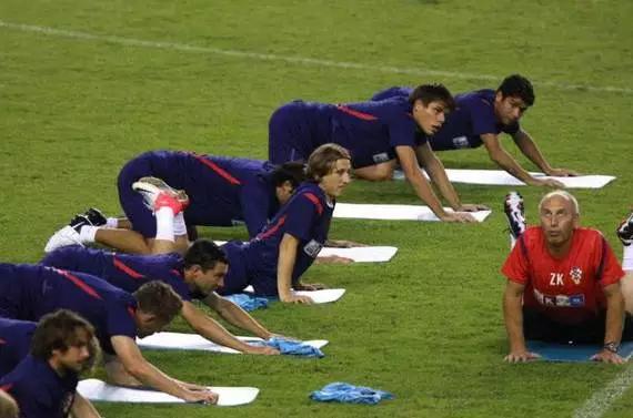 今天是全中国高考日英语,今天是高考日