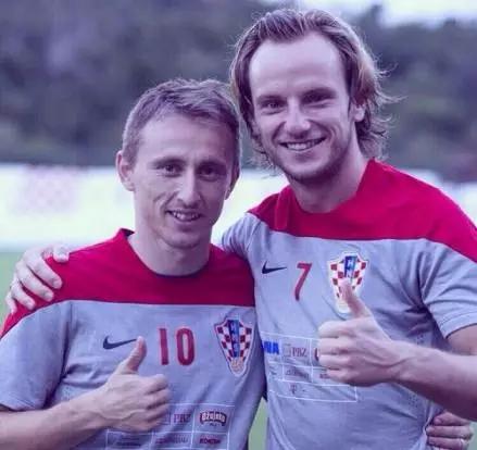 今天是全中国高考日英语,今天是高考日