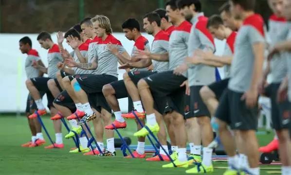 今天是全中国高考日英语,今天是高考日