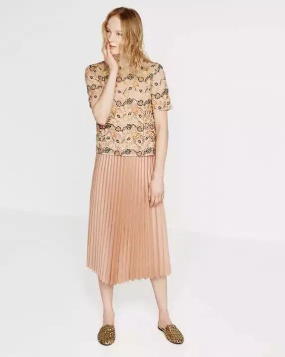 刘雯高圆圆女神都钟爱纯色连衣裙,高圆圆马思纯