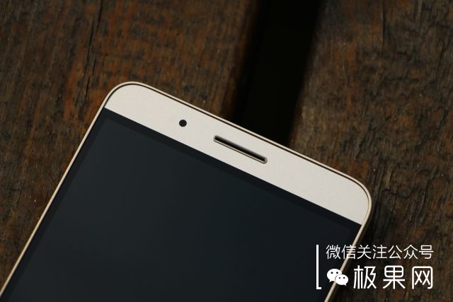 翻转吧摄像头,前后都能照出完美的照片:荣耀7i体验