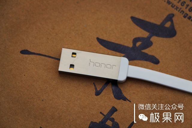 翻转吧摄像头,前后都能照出完美的照片:荣耀7i体验