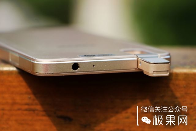 翻转吧摄像头,前后都能照出完美的照片:荣耀7i体验