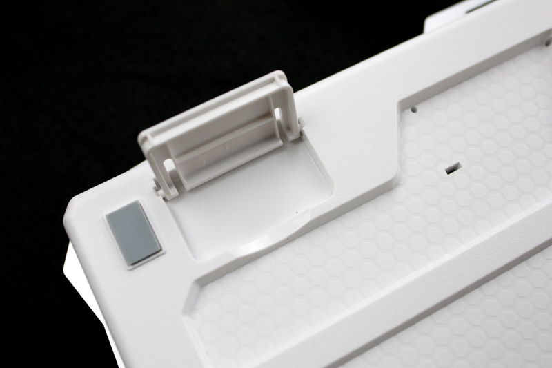 流动于指尖的神器-狼蛛收割者机械键盘入手体验（黑轴混光版）