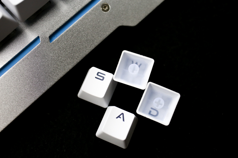 流动于指尖的神器-狼蛛收割者机械键盘入手体验（黑轴混光版）