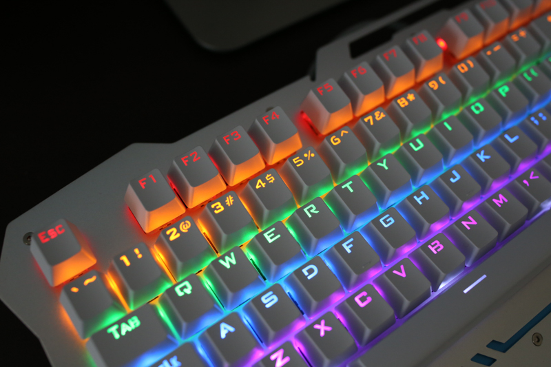 流动于指尖的神器-狼蛛收割者机械键盘入手体验（黑轴混光版）