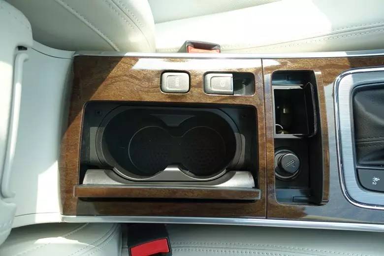 新荣威e950缺点,荣威e950驾驶感受