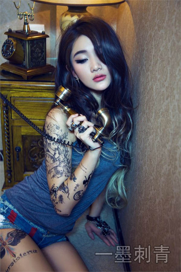 女人纹身背后的故事,纹身女孩的故事