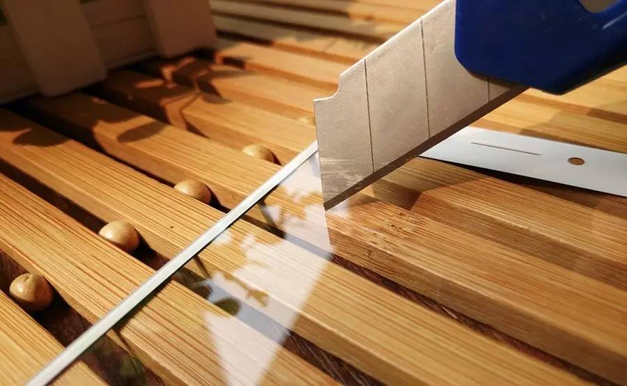 手机贴膜有技术吗,手机贴膜真的有用