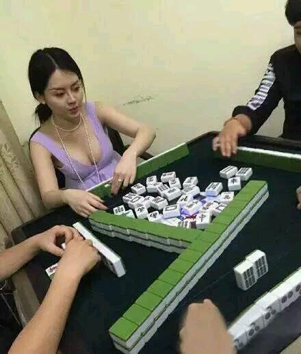 开100多万宝马730的老板,“土豪”的生活是怎样的?