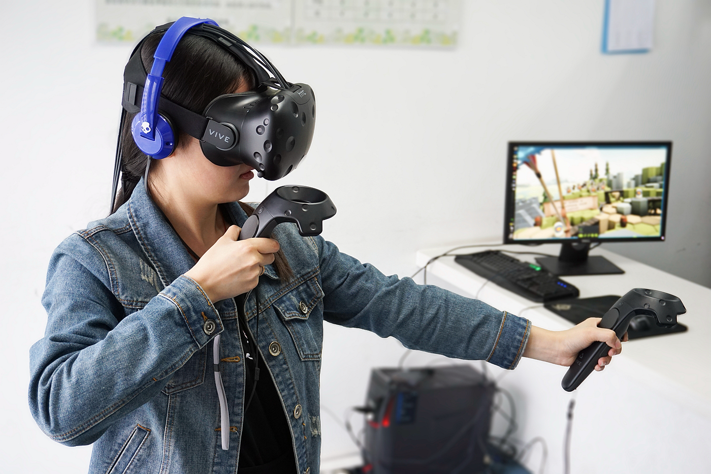 VR领域的标杆、传说中的HTCvive,体验起来到底如何?