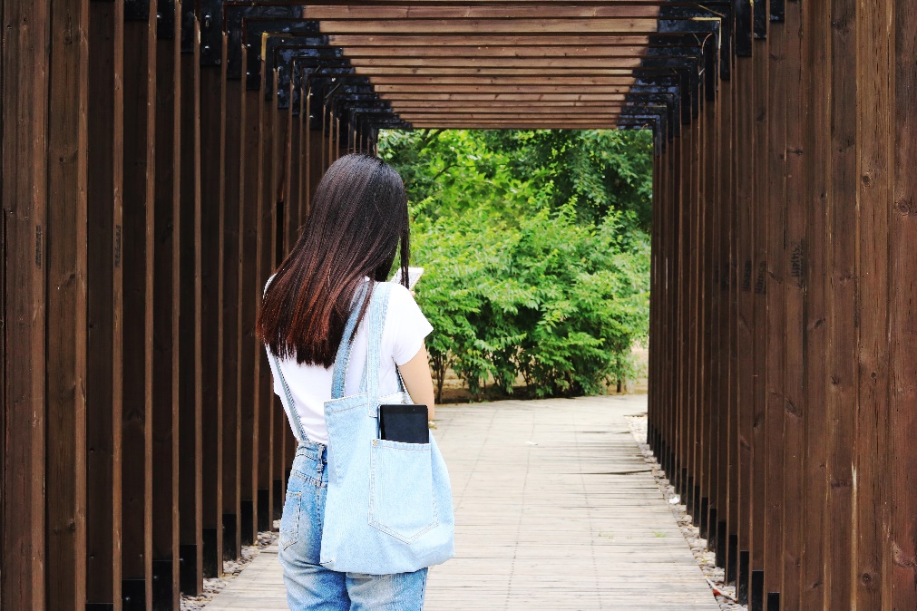 华为揽阅m210.1寸值得购买吗,华为揽阅m2青春版值吗