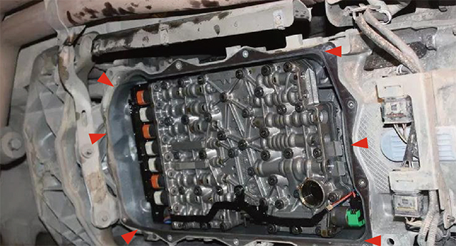 博越pro底盘有漏油是什么原因,汽车底盘漏油是什么原因