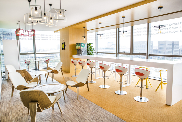 探访刘强东在北京的京东总部大楼,参观京东总部