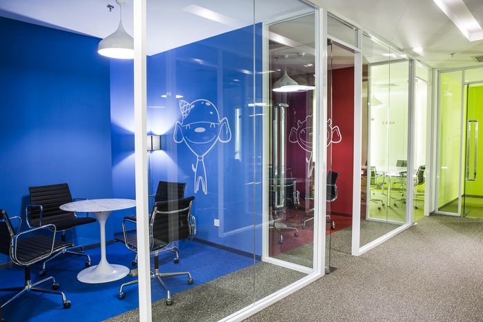 探访刘强东在北京的京东总部大楼,参观京东总部